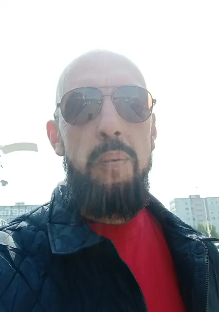 Андрей из Томска, мне 45, познакомлюсь без обязательств