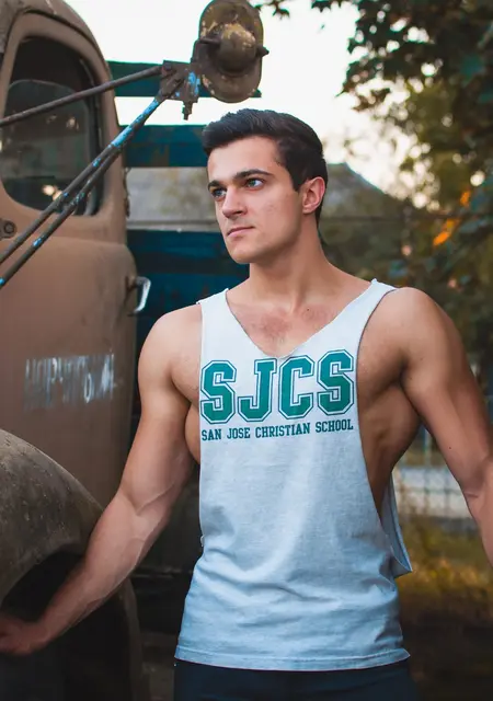 Andrew из Черновцов, ищу на сайте знакомства на одну ночь