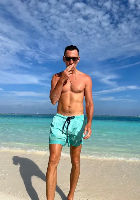 Я Сергей, 40, из Москвы, ищу знакомства без обязательств