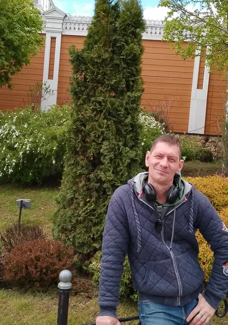 Я Влад, 45, из Калуги, ищу знакомства без обязательств