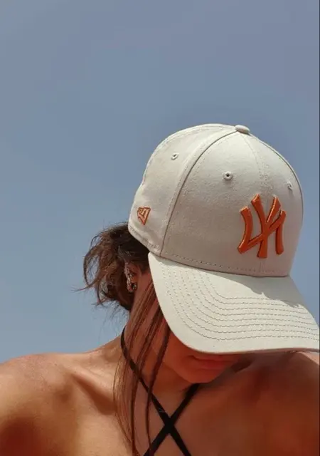 Я Anastasia, 24, из Донецка, ищу знакомства без обязательств