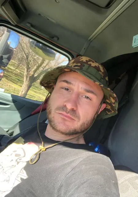 Виктор из Югорска, мне 34, познакомлюсь на одну ночь