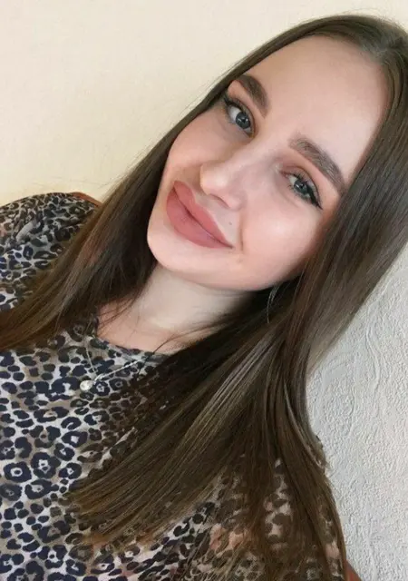 Я Лиза, 22, из Воронежа, ищу знакомство для общения
