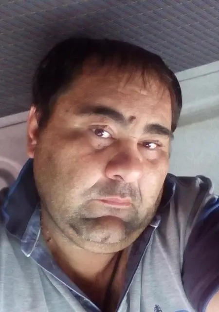 Я Артем, 49, из Алагира, ищу знакомства без обязательств