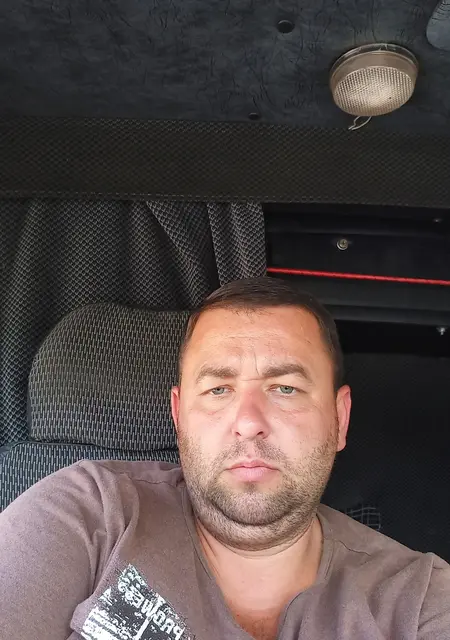 Я Артур, 40, из Кимовска, ищу знакомства без обязательств