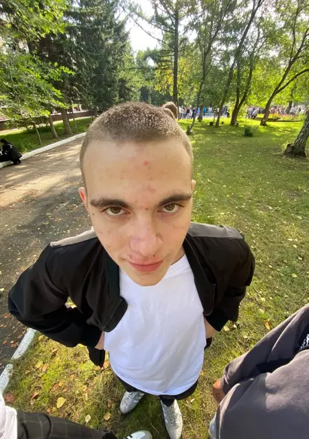 Я Алексей, 20, из Новосибирска, ищу знакомство для постоянных отношений