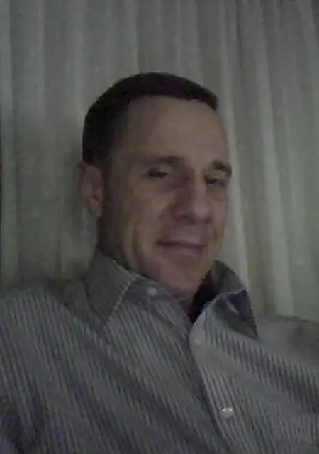 Viktor из Калининграда, ищу на сайте знакомства без обязательств