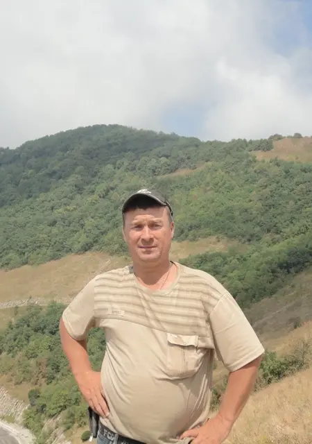 Я Владимир, 50, из Урая, ищу знакомства на одну ночь