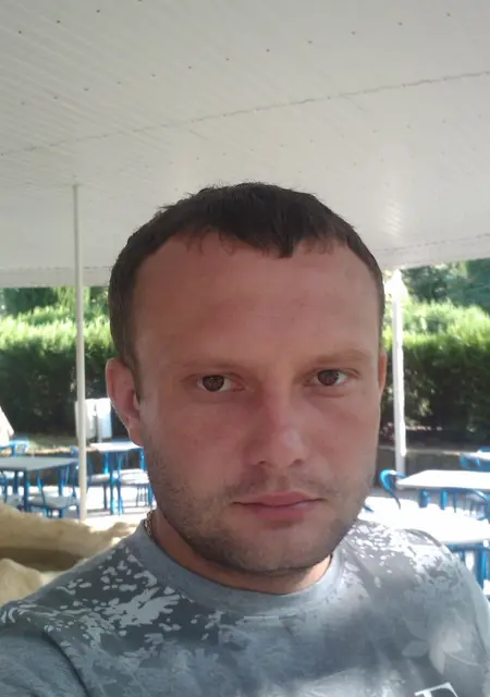 Василий из Геленджика, ищу на сайте знакомства на одну ночь