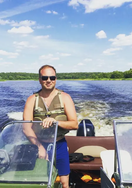 Илья из Сергиева Посада, ищу на сайте знакомства на одну ночь