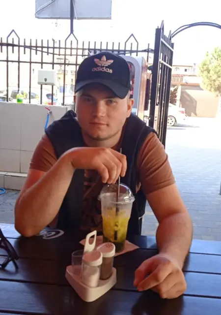 Михаил из Дмитрова, ищу на сайте знакомства на одну ночь