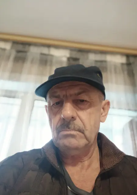 Я Павел, 64, знакомлюсь без обязательств в Бийске