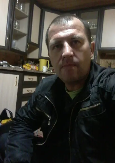 Дима из Выборга, мне 50, познакомлюсь на одну ночь