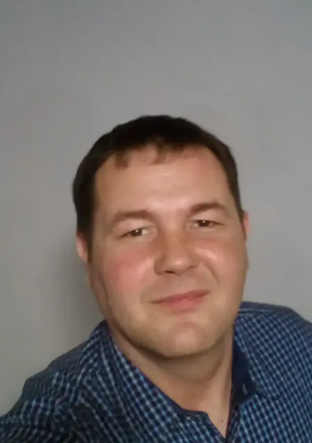 Я Андрей, 44, из Нового Уренгоя, ищу знакомства без обязательств