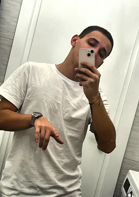 Роман из Славянска-на-Кубани, мне 23, познакомлюсь для вирта