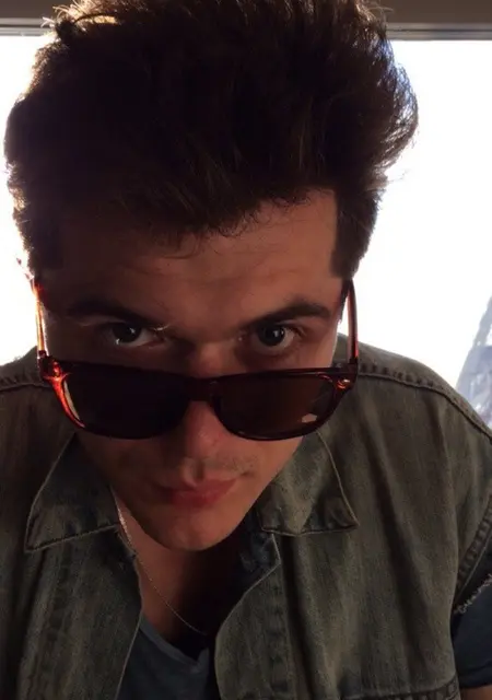 Я Evgeny, 31, из Москвы, ищу знакомство для приятного времяпровождения