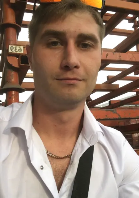 Андрей из Нахабина, ищу на сайте постоянные отношения