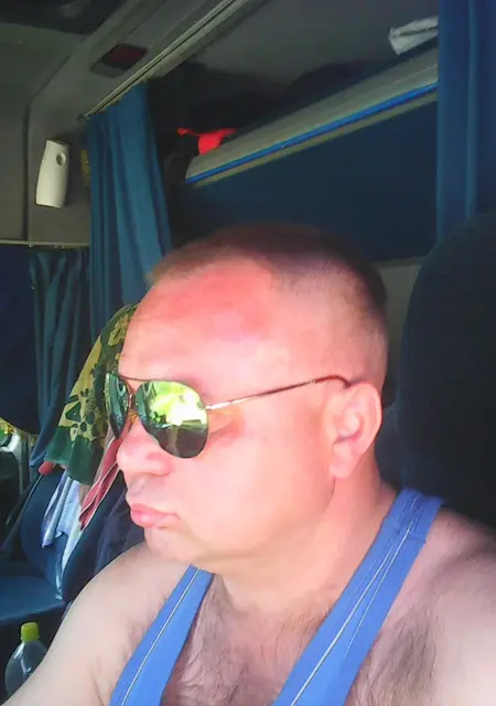 Влад из Мценска, мне 51, познакомлюсь без обязательств