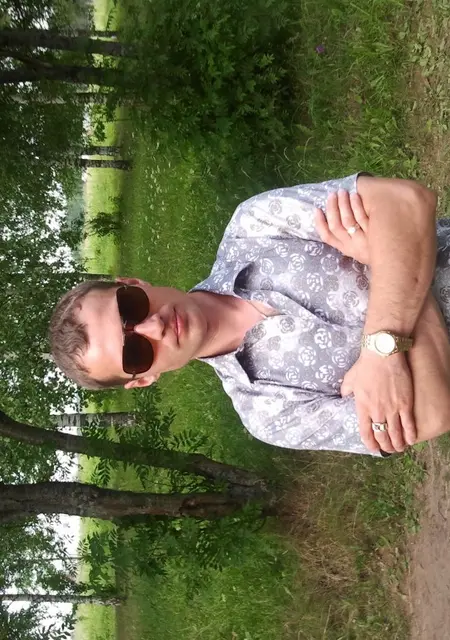 Костя из Кирово-Чепецка, ищу на сайте знакомства на одну ночь