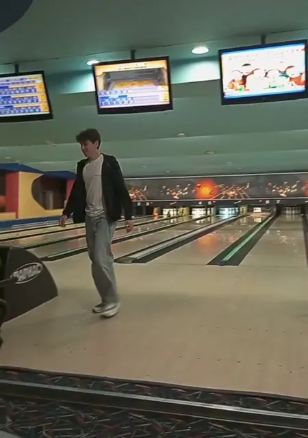 Максим из Воронежа, мне 18, познакомлюсь для открытые отношения