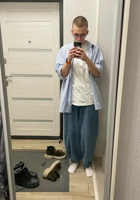 Я Макс, 18, из Костромы, ищу знакомство для постоянных отношений