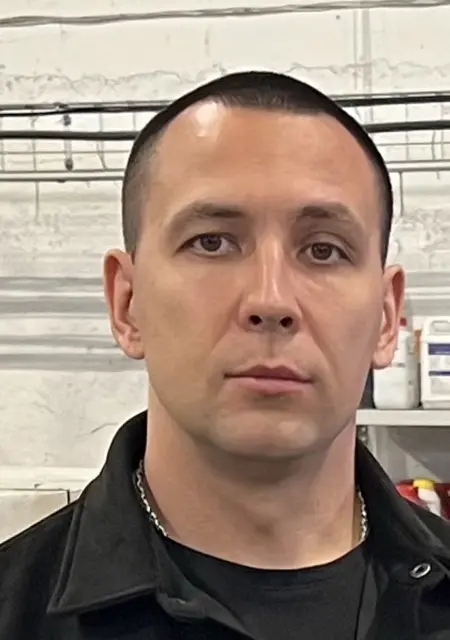 Я Илья, 44, из Москвы, ищу знакомство для приятного времяпровождения