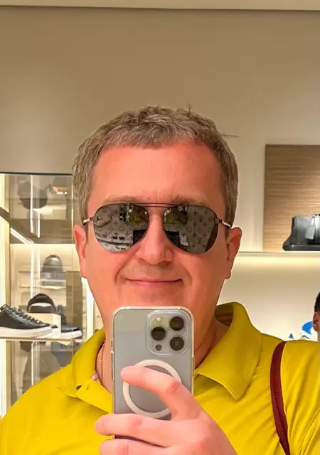 Максим из Челябинска, ищу на сайте знакомства без обязательств