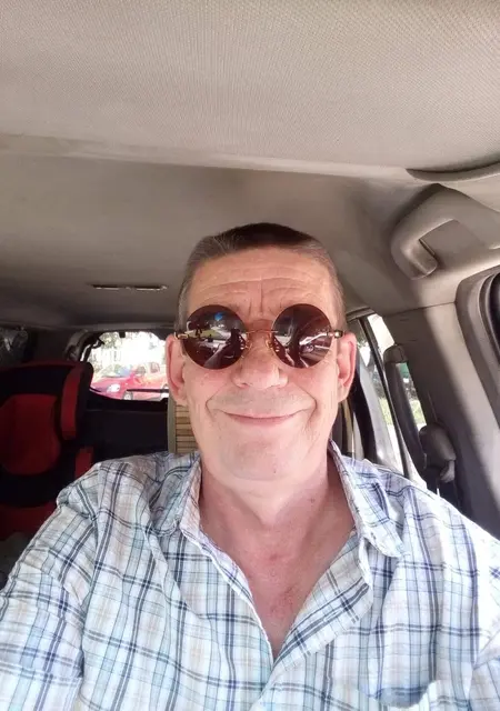 Дмитрий из Новосибирска, ищу на сайте знакомства без обязательств