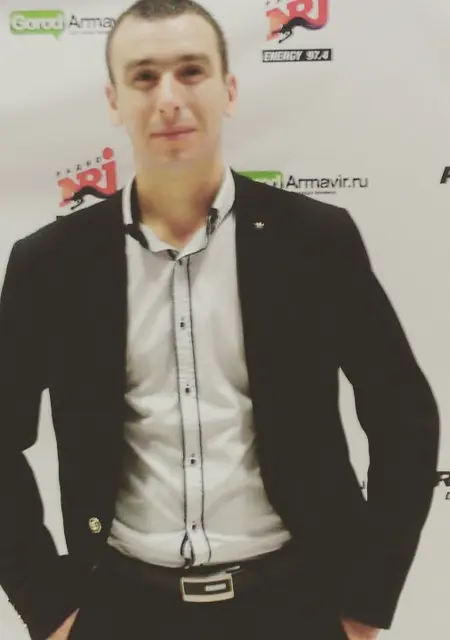 Я Вова, 30, знакомлюсь для постоянных отношений в Армавире