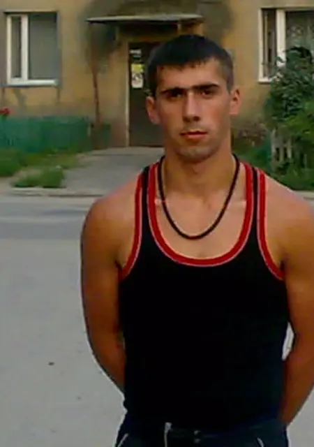 Я Djamal, 35, из Североморска, ищу знакомства без обязательств