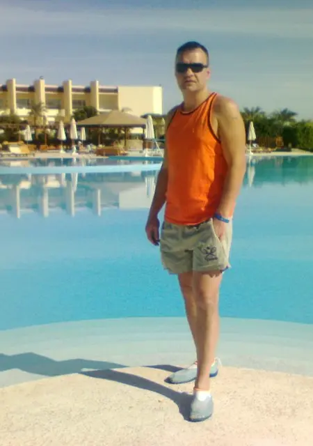 Я Alex, 57, знакомлюсь на одну ночь в Перми