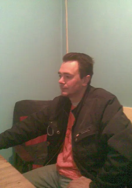 Я Дмитрий, 46, из Костромы, ищу знакомства без обязательств