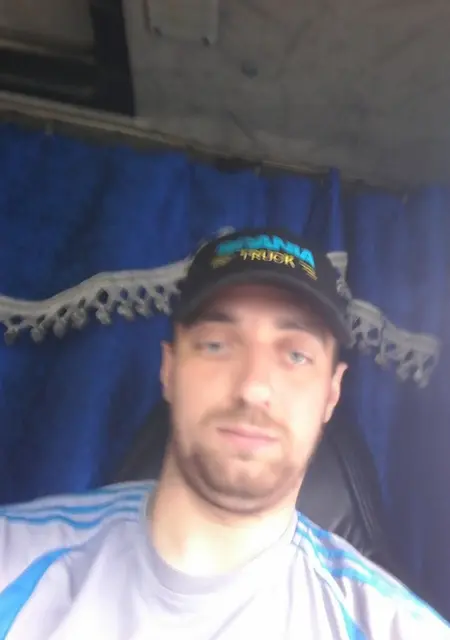 Александр из Московского, ищу на сайте знакомства на одну ночь