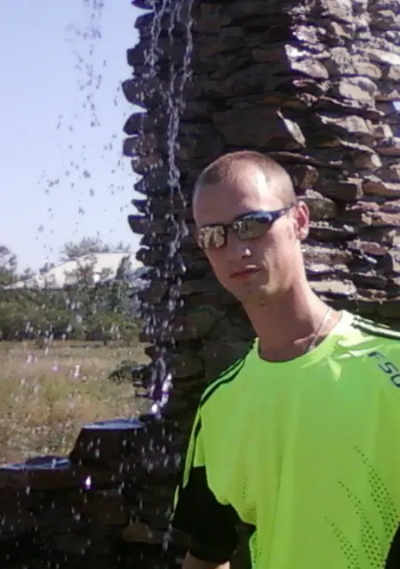 Я Алексей, 38, из Черногорска, ищу знакомства без обязательств