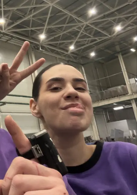 Я Sabina, 21, из Москвы, ищу знакомство для открытые отношения