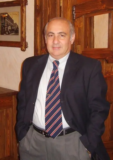 Я Андрей, 71, из Архангельска, ищу знакомства без обязательств