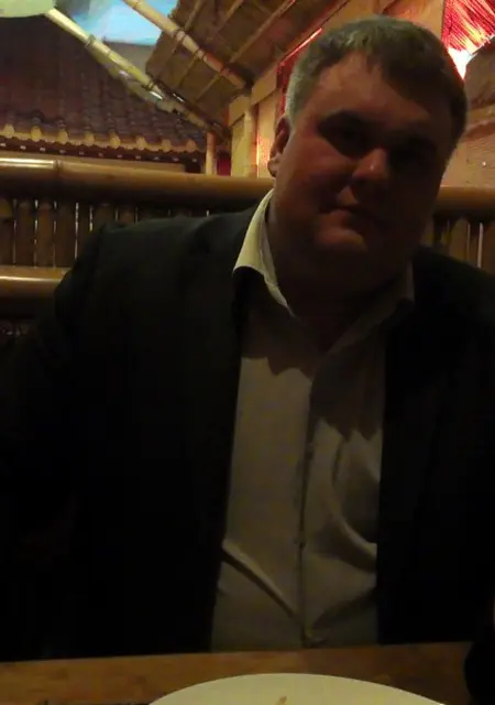 Я Максим, 38, из Новокуйбышевска, ищу знакомства без обязательств