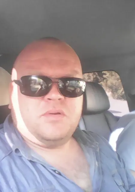 Саня из Березовского, мне 45, познакомлюсь для дружбы