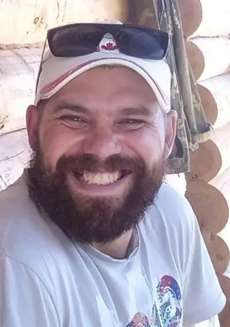 Евгений из Серова, мне 38, познакомлюсь на одну ночь