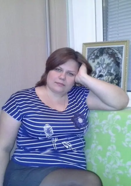 Я Елена, 42, знакомлюсь без обязательств в Липецке