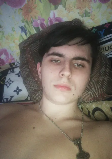 Александр из Таганрога, ищу на сайте знакомства на одну ночь