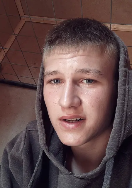 Andrey из Твери, мне 21, познакомлюсь на одну ночь