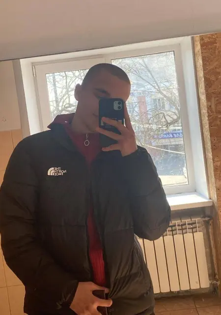 Илья из Благовещенска, мне 20, познакомлюсь на одну ночь