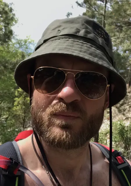 Владимир из Колпина, ищу на сайте общение