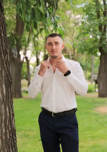 Андрей из Астрахани, мне 34, познакомлюсь для приятного времяпровождения