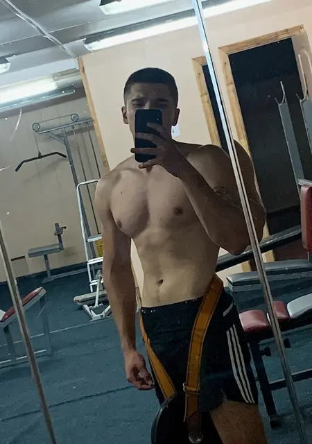 Семен из Кургана, мне 23, познакомлюсь для дружбы