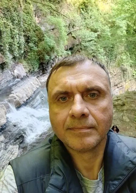 Я Вадим, 55, из Сочи, ищу знакомства без обязательств