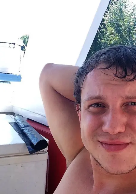 Dmitriy из Рыбинска, мне 32, познакомлюсь на одну ночь