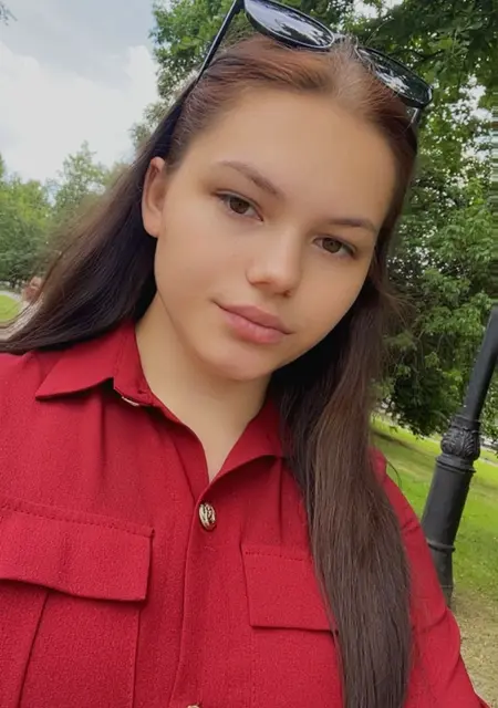 Я Александра, 24, из Санкт-Петербурга, ищу знакомство для постоянных отношений