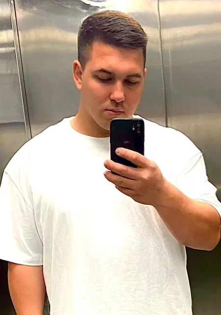 Я Петр, 26, из Сочи, ищу знакомство для постоянных отношений